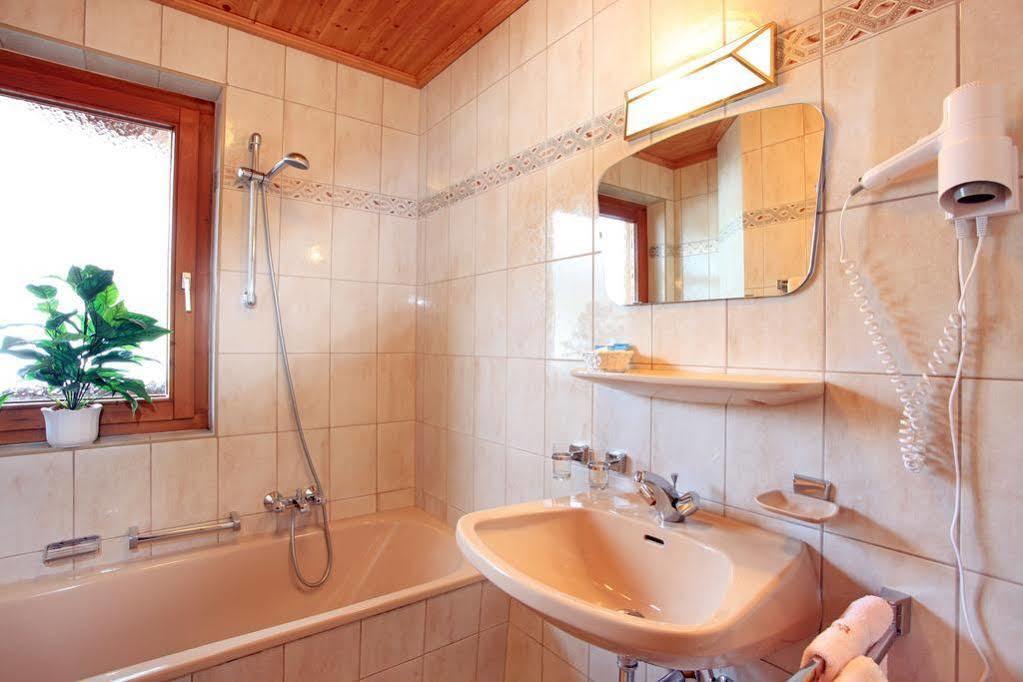 Gasthof Zum Lendwirt Westendorf Bagian luar foto