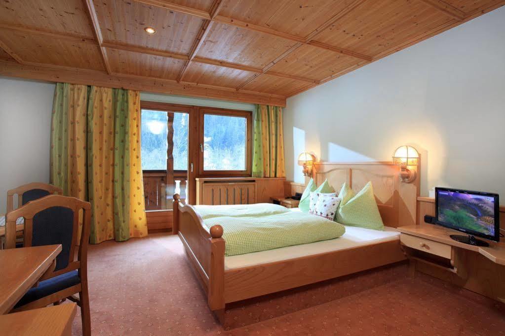 Gasthof Zum Lendwirt Westendorf Bagian luar foto